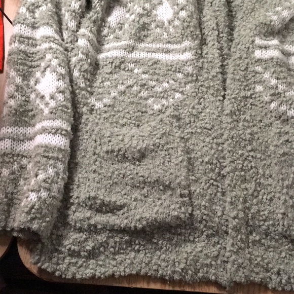 New Women’s Twine & String Cozy Ivory Green Hooded Cardigan size Medium/Large - Picture 3 of 8